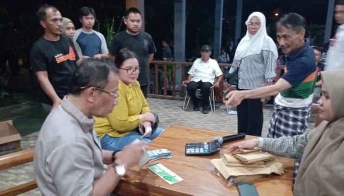 Setelah Didesak, Akhirnya Nelson Pomalingo Bayar Uang Saksi