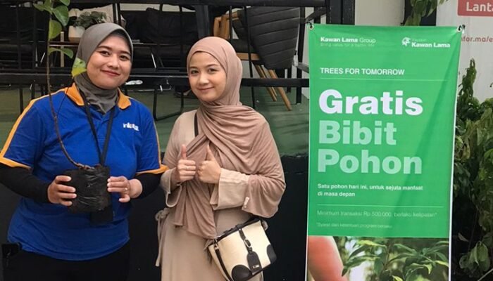Kawan Lama Group Bagikan Bibit Pohon Gratis, Bakti Dukung Lingkungan Dan Hijaukan Indonesia