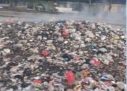 KAI Daop 1 Jakarta Kembali Ingatkan Warga Tidak Buang & Bakar Sampah di Sepanjang Jalur KA