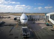 Mengapa Membeli Tiket Pesawat Dadakan Mahal?