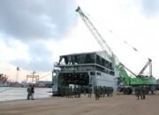 Dari Pelabuhan Belawan, Bantuan Logistik TNI AD Menuju Wilayah Terdampak