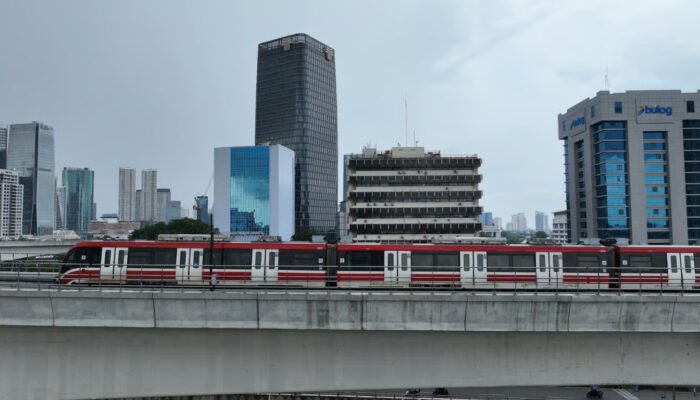 Atur Waktu, Atur Kenyamanan: Ini Pola Jam Sibuk LRT Jabodebek dan Alternatifnya