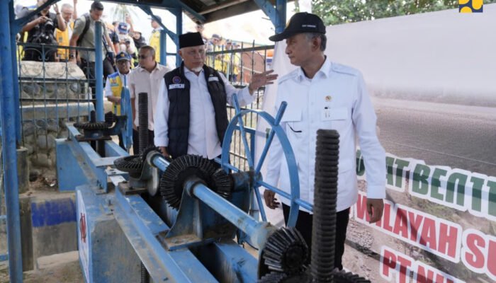 Tinjau Proses Normalisasi Sungai Kuranji di Sumatera Barat, Menteri PU Pastikan Progres Percepatan Rehabilitasi Pascabencana Sesuai Rencana