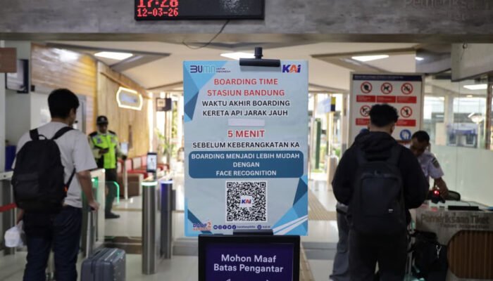 KAI Daop 2 Bandung Ingatkan Pelanggan Datang Lebih Awal, Khusus Stasiun Bandung, Kiaracondong, dan Cimahi Boarding Ditutup 5 Menit Sebelum Keberangkatan