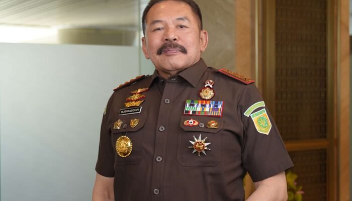 ST Burhanuddin Rombak Delapan Kajati, Sila Haholongan Pulungan Promosi Ses Jamdatun