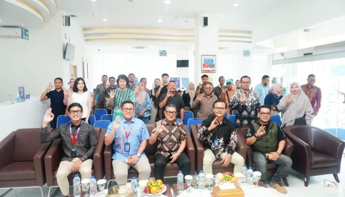 Hadiri Akad Massal Kredit UMKM BTN, Indra Gobel : Manfaatkan Pembiayaan Secara Produktif