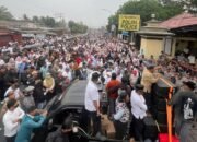 Tolak Kriminalisasi Walikota Gorontalo, Ribuan Massa Kepung Polda Gorontalo